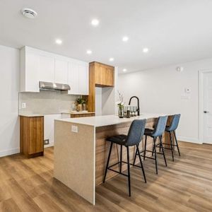 3 CH - 1 SDB - Huntingdon - $1,350 /mo - Photo 2