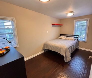 For Lease - 228 Linsmore Crescent, Toronto, Ontario - Photo 4