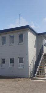 Extra roomy, one bedroom flat, very tidy condition with an open plan lounge, kitchen and dining and off street parking. - Photo 4