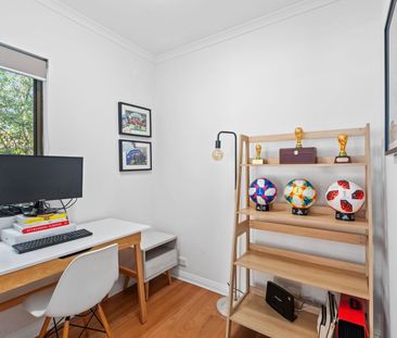 Outstanding One-Bedder With Study And Terrace - Photo 5