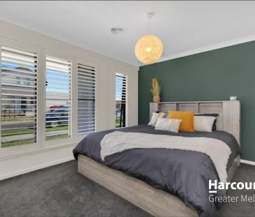 “Modern Family Living in Prime Werribee Location” - Photo 1