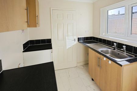 1 bedroom bungalow to rent - Photo 2