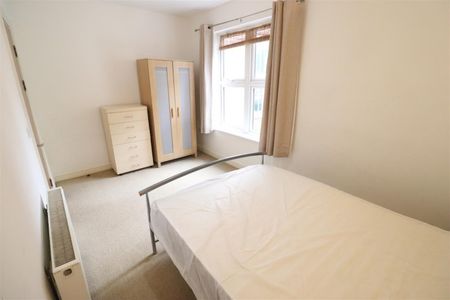 1 BED Apartment To rent - Photo 4