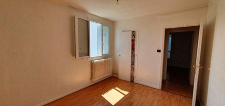 Location Appartement 4 pièces 75m² PRIVAS 07000 - Photo 5