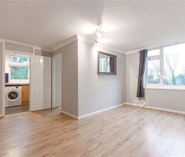 3 bedroom flat to rent - Photo 5