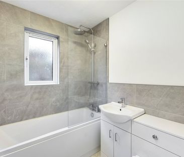 Sweet Briar Drive, Calcot, Reading, Berkshire, RG31 - Photo 5