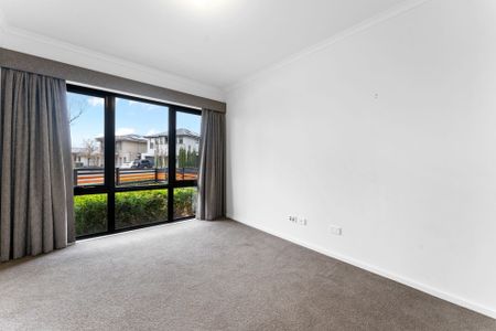 54 Steeplechase Avenue, St Clair - Photo 5