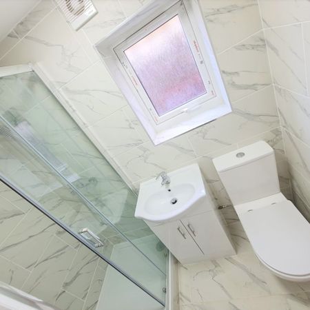 1 Bed Flat, Littlemoor Road, IG1 - Photo 4