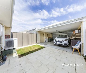 “Stylish and Contemporary Living” - Photo 2