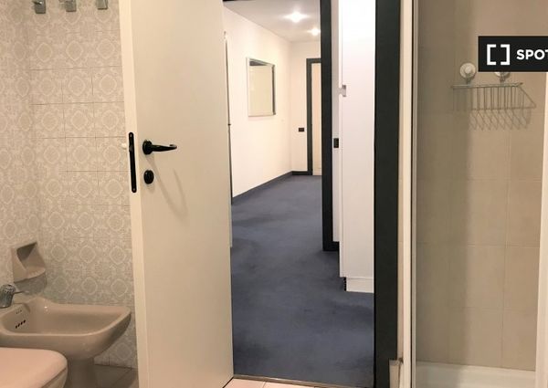 milan, Lombardy 20122