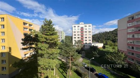 Pronájem zařízeného bytu 2+1 se zasklenou lodžií, Brno-Bystrc, ul. Opálkova - Photo 3