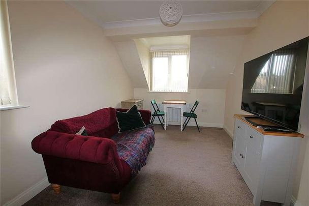 Honeycrag Close, Polegate, East Sussex, BN26 - Photo 1