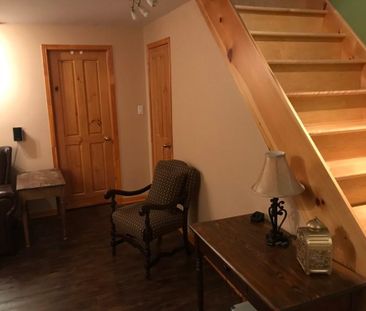 BAS DE DUPLEX - 3 CHAMBRES - 9 PIÈCES - ST-HYACINTHE - 2 ÉTAGES - Photo 3