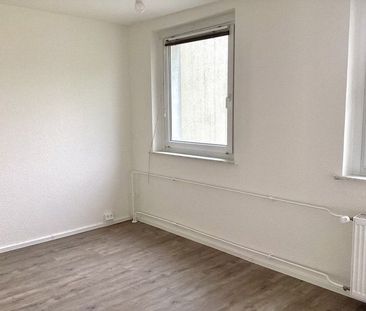 Kleine Familien aufgepasst: Hier ist ihre 3-Zimmer-Wohnung mit Balkon! - Foto 2