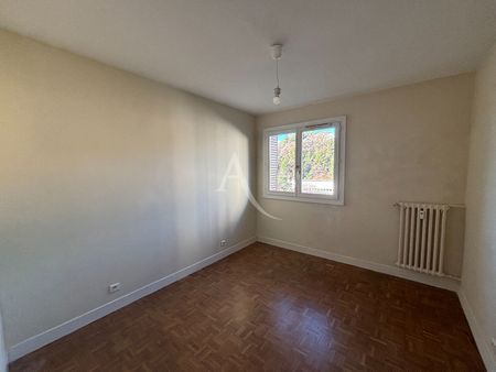 Location Appartement 3 pièces 56m² NICE 06100 - Photo 2