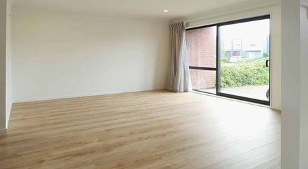 Hobsonville, 3 bedrooms - Photo 5