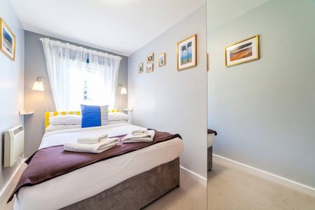 Westferry Road, London - Photo 3