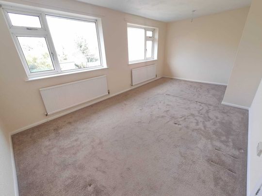 Warren Lane, Branston, DE14 - Photo 1