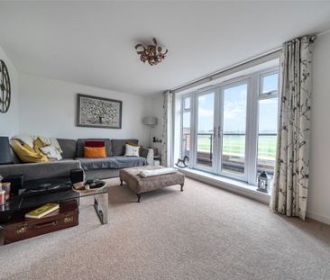 An impressive three double bedroom townhouse with integral garage, ... - Photo 1