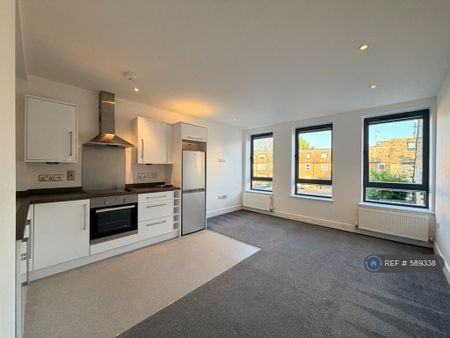 1 bedroom flat to rent - Photo 3