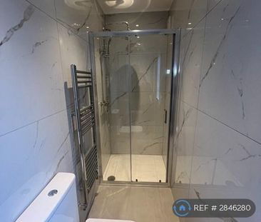 3 bedroom maisonette to rent - Photo 5