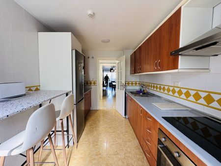 Middle Floor Apartment in Nueva Andalucía - Photo 2