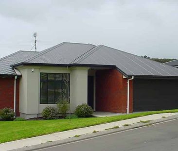 Four bedroom on Aspiring Terrace - Photo 3
