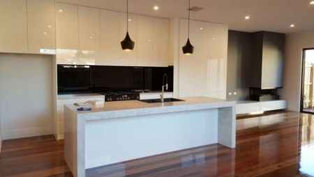 96A Marlborough Street, Bentleigh East VIC 3165 - Townhouse For Rent | Domain - Photo 5