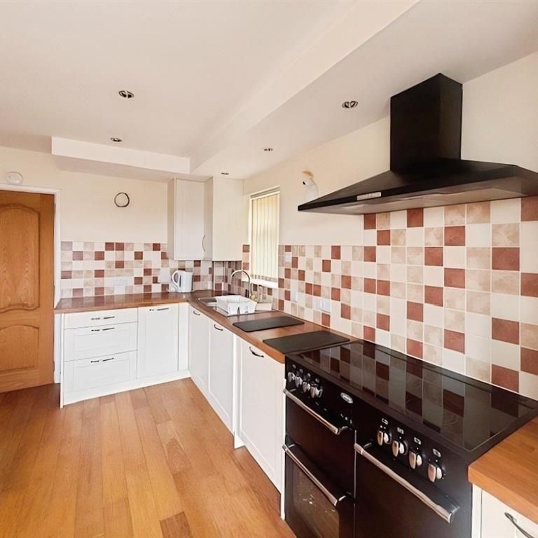 Rockwood Road, CHEPSTOW - Photo 1