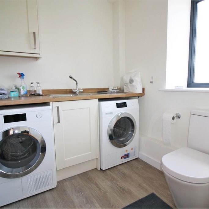 3 bedroom barn conversion to rent - Photo 1