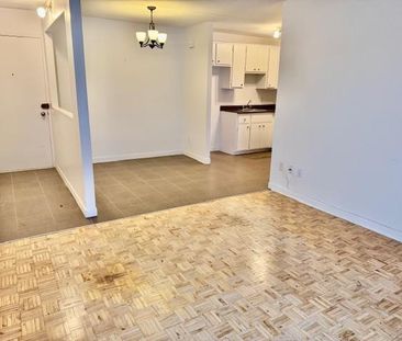 COQUET 4 1/2 TOUT BÉTON - eau chaude et chauffage inclus! MARS ou J... - Photo 3