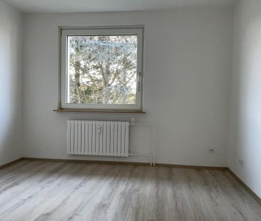 Schöne Wohnung, schönes Bad, schöner Balkon..ab Mitte April in der ... - Foto 1