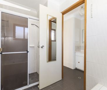 Charming Three Bedroom Home In Great Location - Photo 5