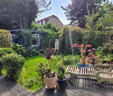 Monday–Friday Let – Lovely Double Room in Family Home, Aldershot (G... - Photo 5