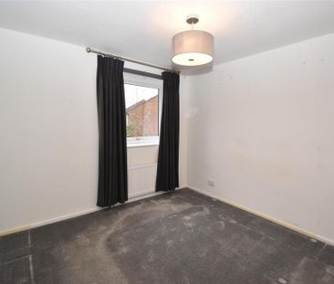 2 bedroom semi-detached house to rent - Photo 4