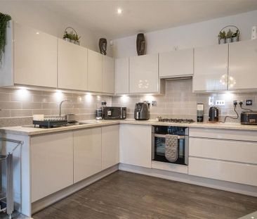 2 bedroom apartment to rent - Photo 6