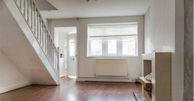 2 bedroom semi-detached house to rent - Photo 1