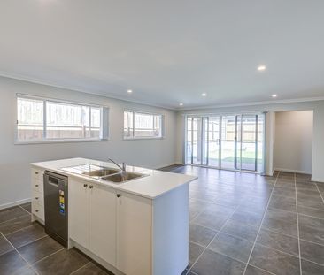 17 Graham Circuit, Logan Reserve QLD 4133 - House For Rent | Domain - Photo 6