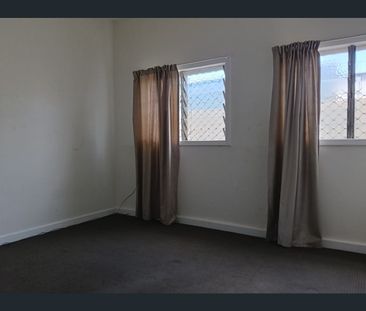 A/35 Comet Street, Dudley Park, WA 6210 - Photo 2