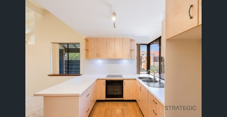 Low maintenance villa. - Photo 2