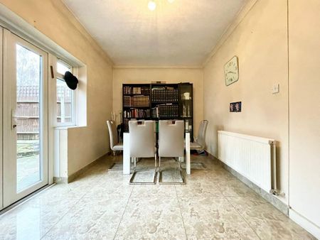 2 bedroom semi-detached bungalow to rent - Photo 5