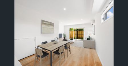 Brand New Townhomes at Cassowary Rise – Move In from 19 December! - Photo 2