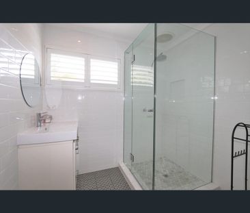 89B Turpin Road, Labrador, Qld 4215 - Photo 6