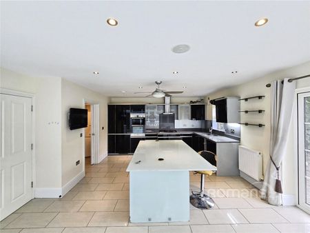 4 bedroom townhouse to rent - Photo 5
