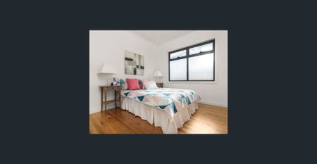 Modern Stylish Townhouse - Photo 4