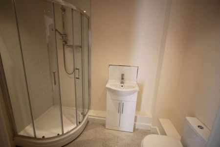 2 bedroom apartment to rent - Photo 4