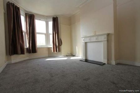 2 bedroom property to rent in Southend On Sea - Photo 2