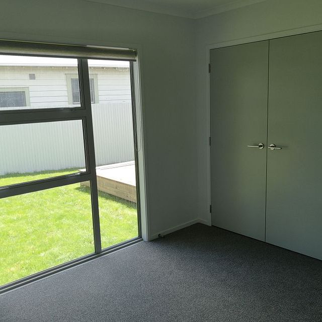 Lovely new, warm home! - Photo 1