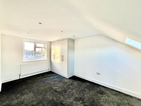 5 bedroom semi-detached house to rent - Photo 5