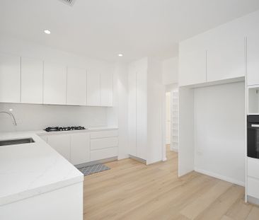 Renovated Family Home with Central Air Conditioning - Photo 6